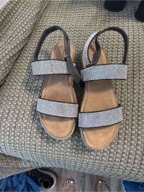 Sparkle Strap GrayWomen's by Sandals